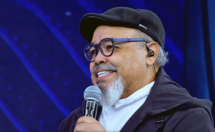 Filha de Jorge Aragão nega aposentadoria do cantor; entenda