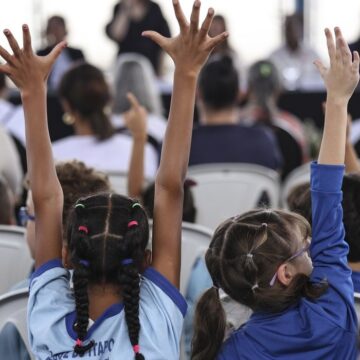 Mais brincadeira, menos tela: confira dicas para uma infância saudável
