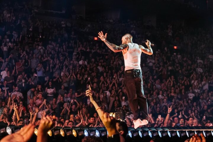 Maroon 5 anuncia show gratuito no Brasil; saiba mais
