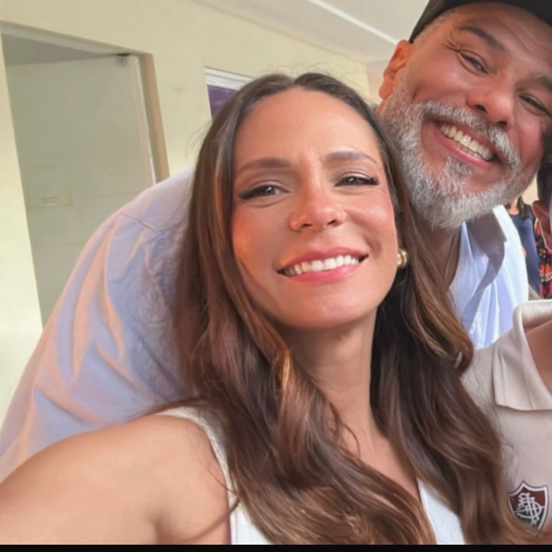 Apaixonadíssimo! Maurício Mattar se declara para esposa e encanta: ‘Mulher para encarar todas as dificuldades’ Apaixonadíssimo! Maurício Mattar se declara para esposa e encanta: ‘Mulher para encarar todas as dificuldades’