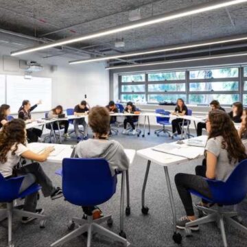 Mensalidades de escolas particulares devem subir quase 10% em 2026, aponta pesquisa