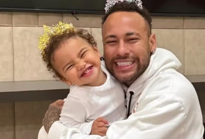 Neymar compartilha momento fofo ao lado da filha Mavie: ‘Minha dupla’
