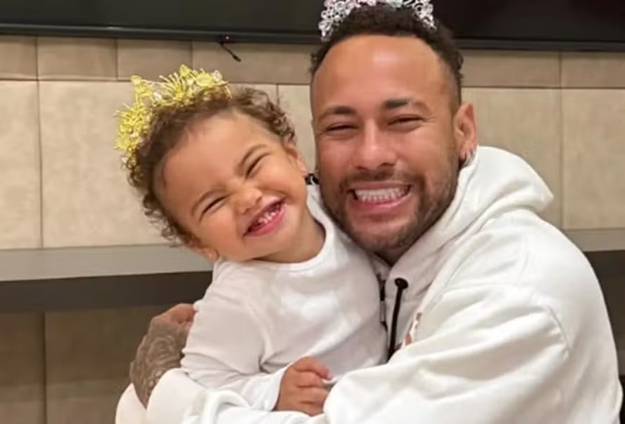 Neymar compartilha momento fofo ao lado da filha Mavie: ‘Minha dupla’