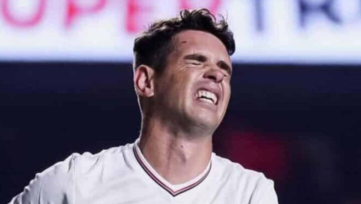 Oscar sofre nova lesão em treino e volta a desfalcar o São Paulo