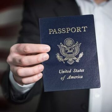 Passaporte dos EUA deixa Top 10 dos mais poderosos do mundo pela primeira vez em 20 anos
