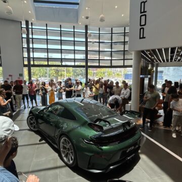 Porsche Center Salvador entrega primeiro 911 GT3 (992.2) da Bahia em evento exclusivo Porsche Center Salvador entrega primeiro 911 GT3 (992.2) da Bahia em evento exclusivo