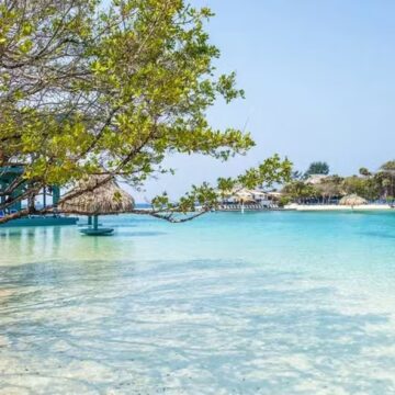 Esta praia em uma ilha privada foi eleita a mais relaxante do mundo