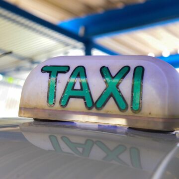 Prefeitura sanciona nova lei para táxis em Salvador com regras atualizadas e mais flexibilidade para categoria; veja o que muda