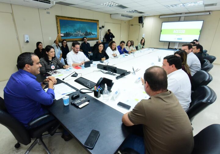 Bruno Reis recebe comitê da Cruz Vermelha para discutir expansão do programa “Acesso Mais Seguro” em Salvador
