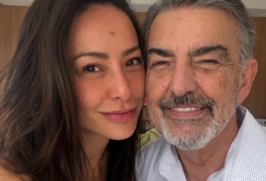 Sabrina Sato volta a comentar sobre estado de saúde do pai, diagnosticado com câncer