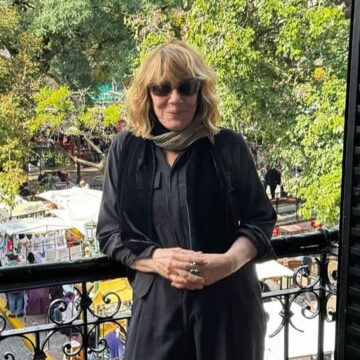 Renata Sorrah curte final de semana em Salvador e visita Palacete Tira Chapéu