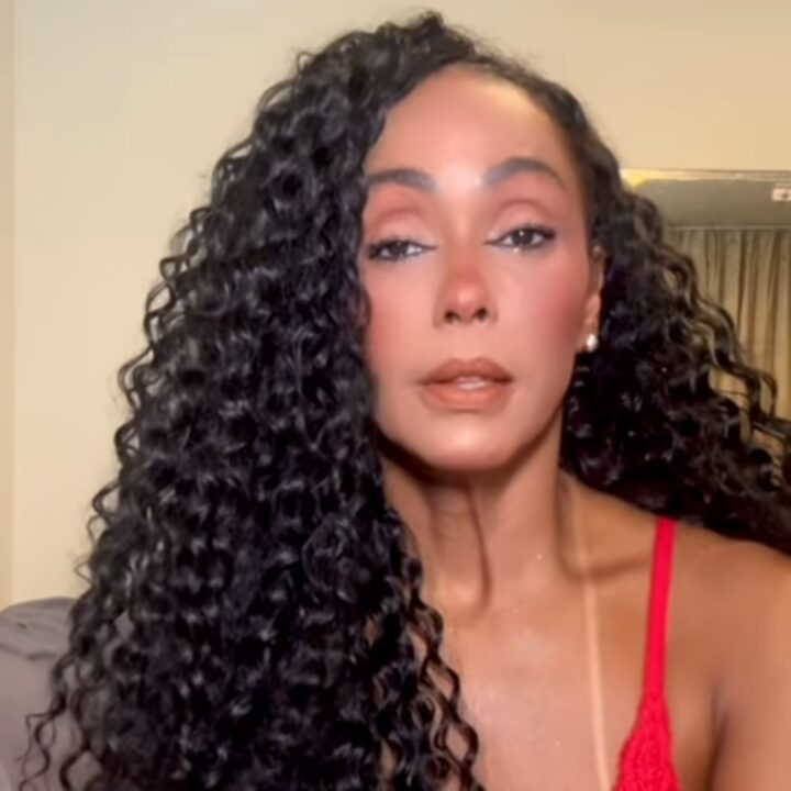 Rosiane Pinheiro fala sobre sintomas do climatério e alerta fãs: ‘Estou há um ano sem relações sexuais’