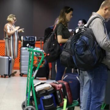 Câmara aprova gratuidade no despacho de bagagens em voos nacionais Câmara aprova gratuidade no despacho de bagagens em voos nacionais