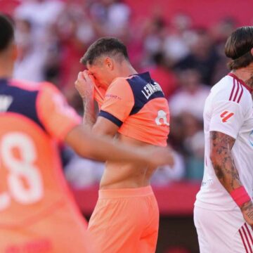 Sevilla atropela Barça por 4–1 com “lei do ex” e pênalti perdido por Lewa; veja melhores momentos