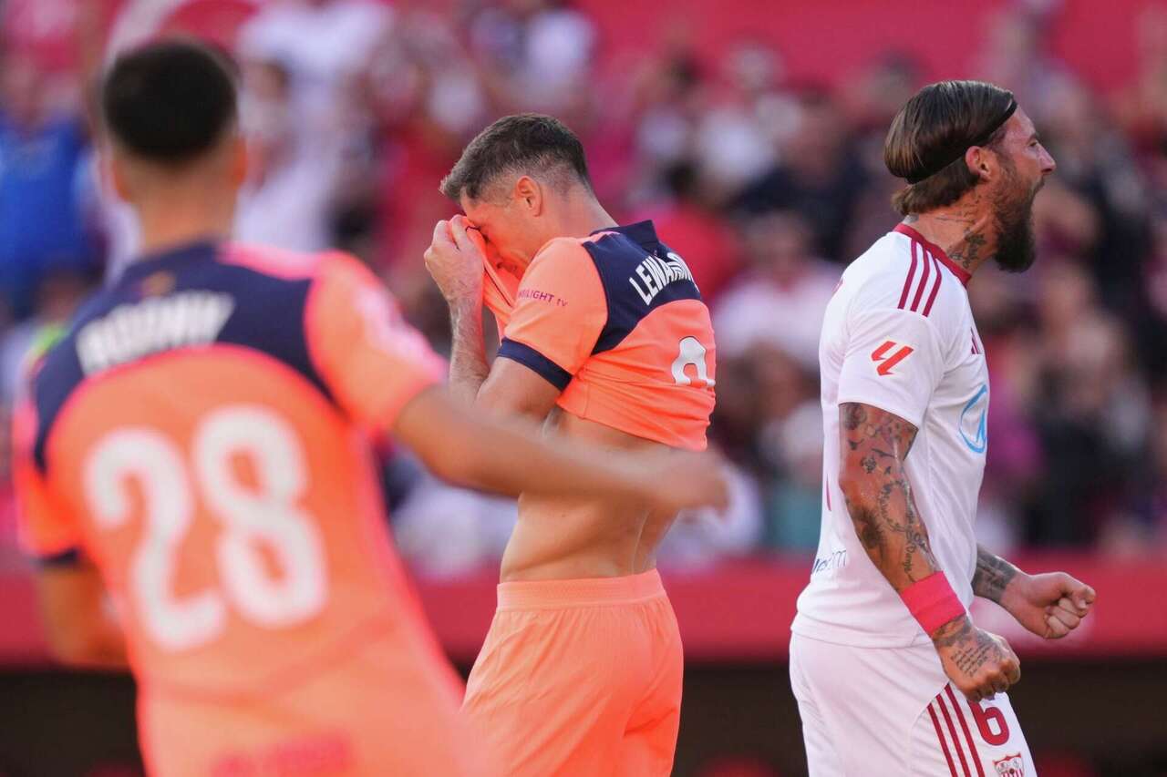 Sevilla atropela Barça por 4–1 com “lei do ex” e pênalti perdido por Lewa; veja melhores momentos