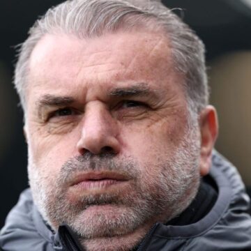 Nottingham Forest demite técnico com apenas 39 dias no cargo após derrota pro Chelsea