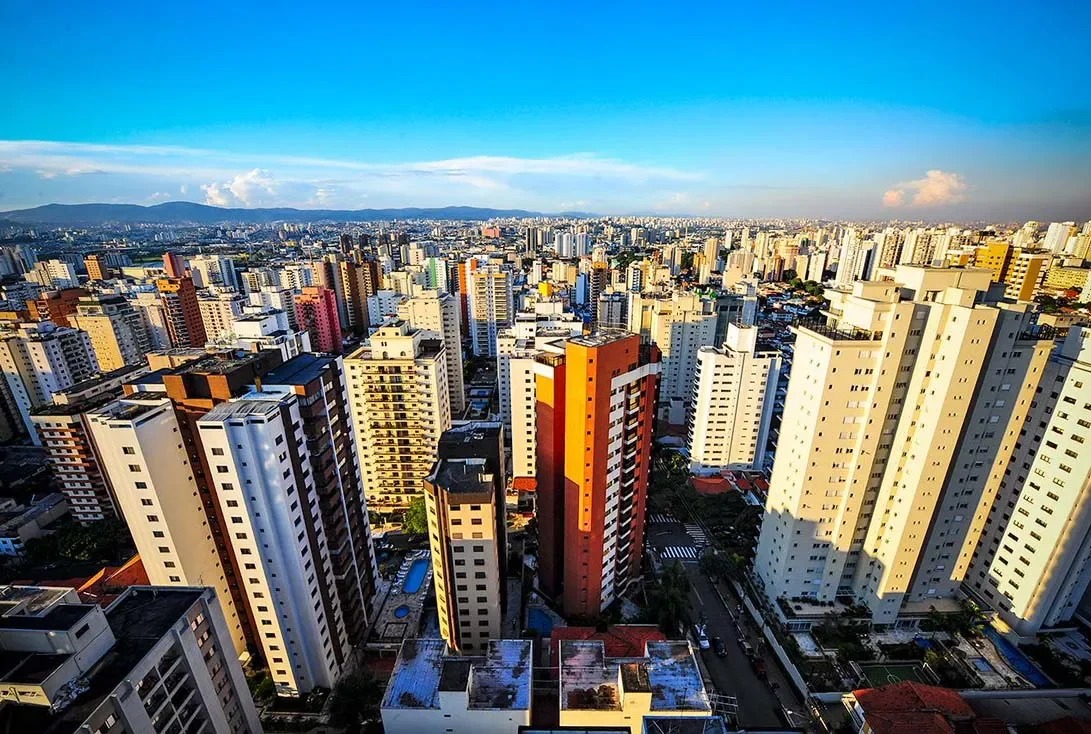 Lula anuncia programa habitacional voltado à classe média e amplia teto de imóveis financiados
