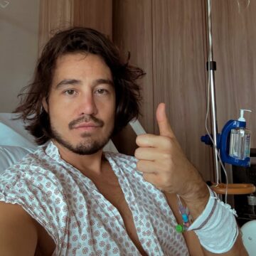 Cantor Tiago Iorc é internado após sentir dores intensas na coluna