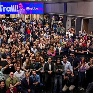 César Tralli faz homenagem a colegas de redação após sair do Jornal Hoje César Tralli faz homenagem a colegas de redação após sair do Jornal Hoje