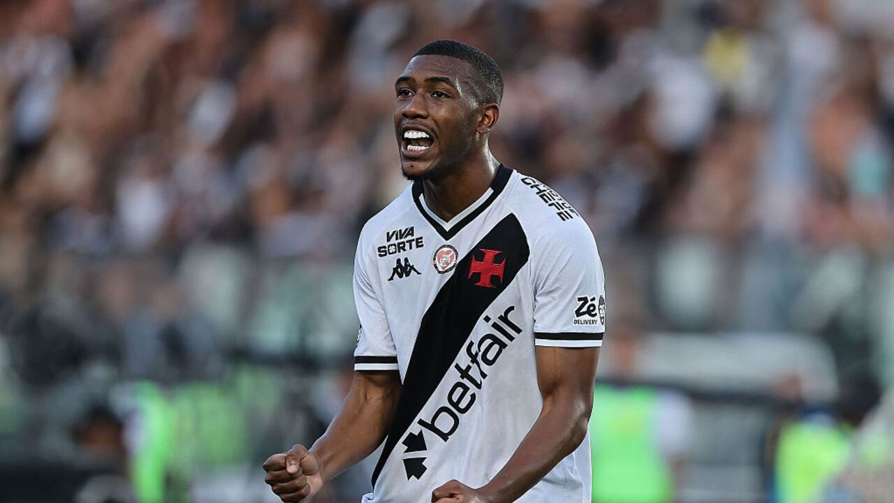 Vitória leva virada do Vasco nos acréscimos: 4 x 3 em São Januário; veja melhores momentos
