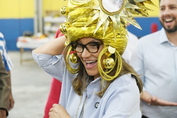 Janja confirma presença em desfile de escola de samba que irá homenagear Lula