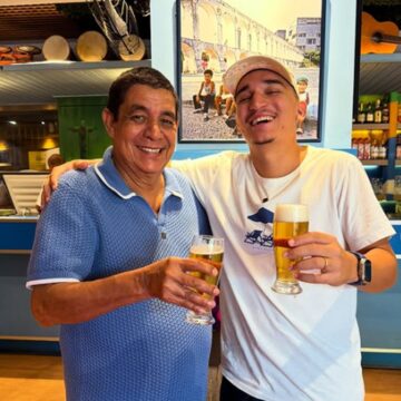 João Gomes encontra com Zeca Pagodinho antes de show no Rio João Gomes encontra com Zeca Pagodinho antes de show no Rio