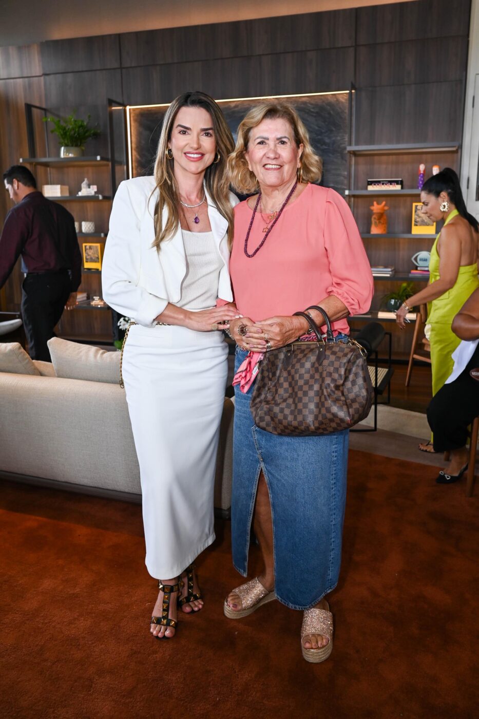 Roberta Caires e Marisa Ulm