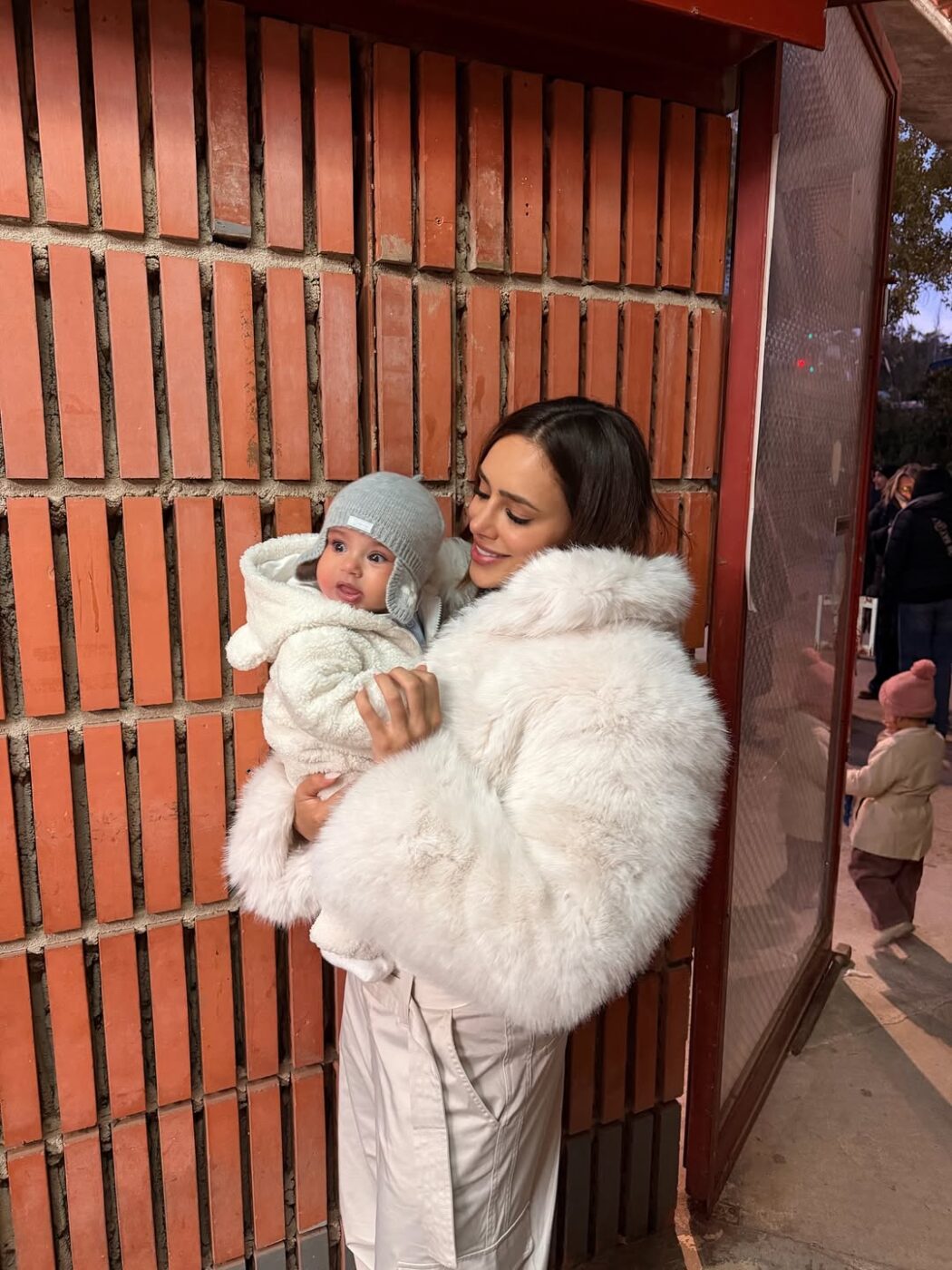 Em Barcelona, Bruna Biancardi desabafa sobre viajar com crianças: ‘Programação sempre muda’