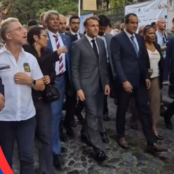 Macron visita pontos turísticos no Centro Histórico de Salvador