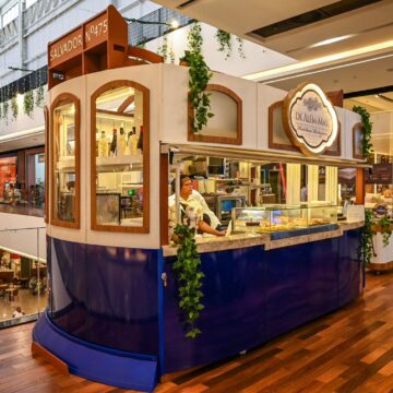 Confeitaria portuguesa De Além Mar inaugura primeira unidade em formato de bonde e celebra retorno a Lauro de Freitas