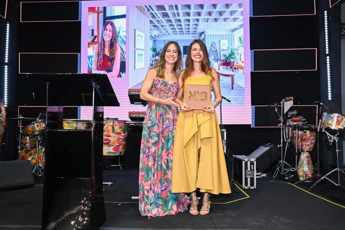 Claudia Galvão e Thaís Abreu