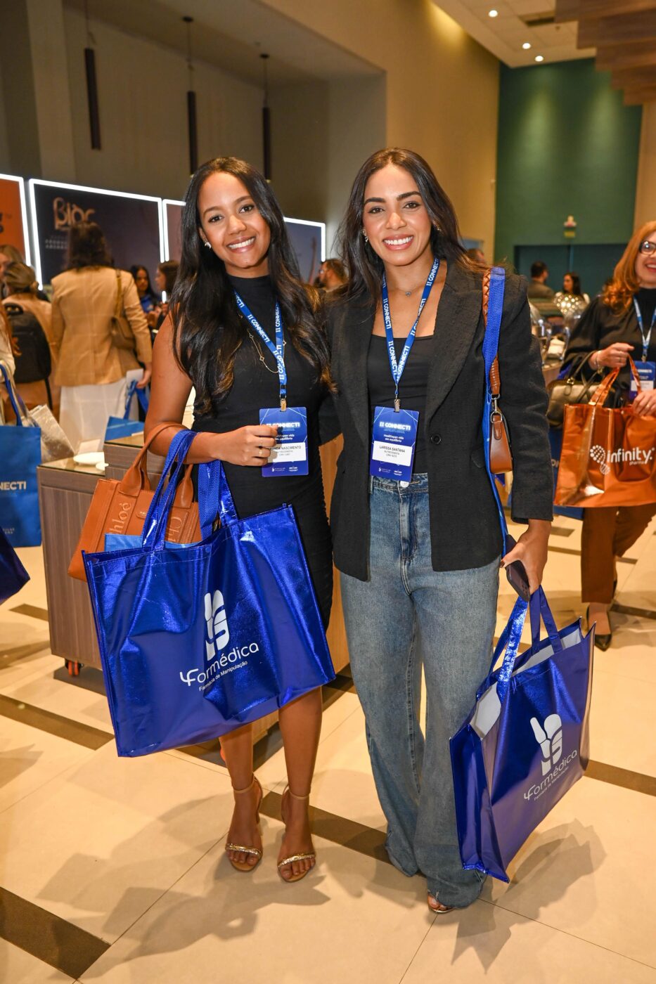 Amanda Nascimento e Larissa Santana