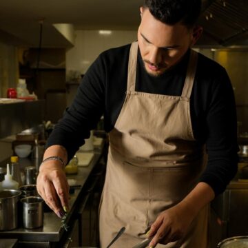 “Sabores de Fim de Ano”: chef Cadu Moura lança e-book com menu natalino