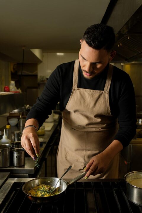 “Sabores de Fim de Ano”: chef Cadu Moura lança e-book com menu natalino