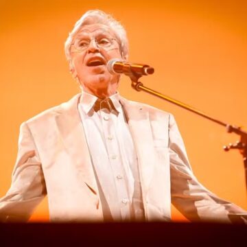 Caetano Veloso lamenta morte de Lô Borges: ‘Muito abalado’