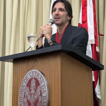 Maestro Carlos Prazeres recebe homenagem na Academia de Letras da Bahia