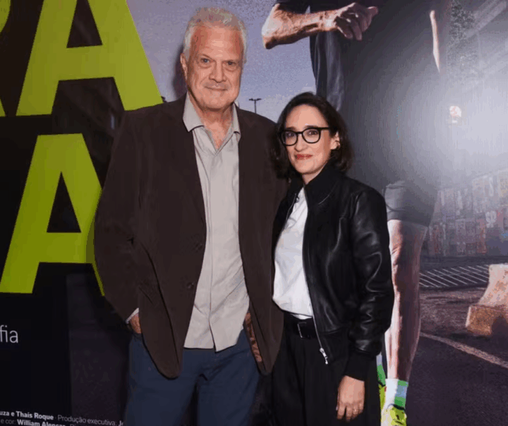 Pedro Bial faz rara aparição ao lado da esposa em noite de evento em São Paulo