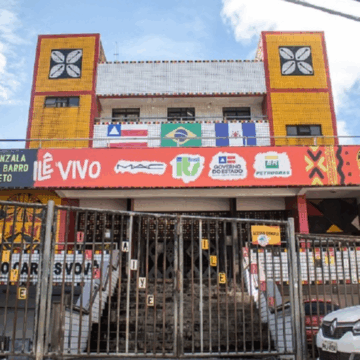 Curuzu recebe mutirão com serviços de saúde, cidadania e negociação de débitos na sede do Ilê Aiyê