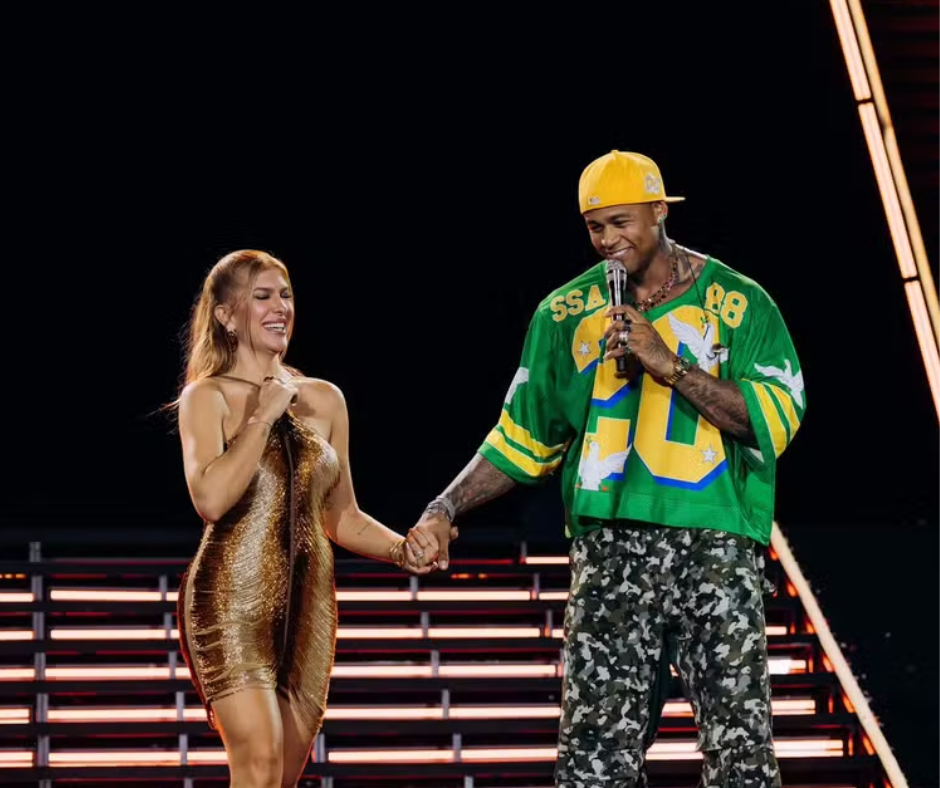 Léo Santana e Lore Improta revelam padrinhos do segundo filho