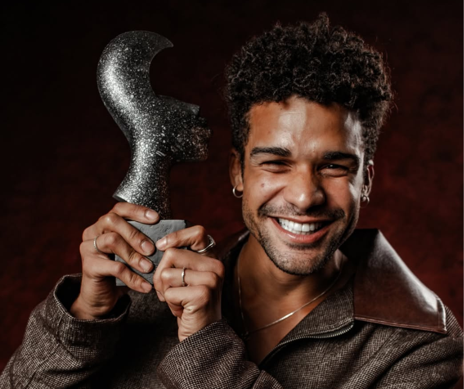 Lucas Leto vence prêmio de Melhor Ator Coadjuvante no Potências 2025