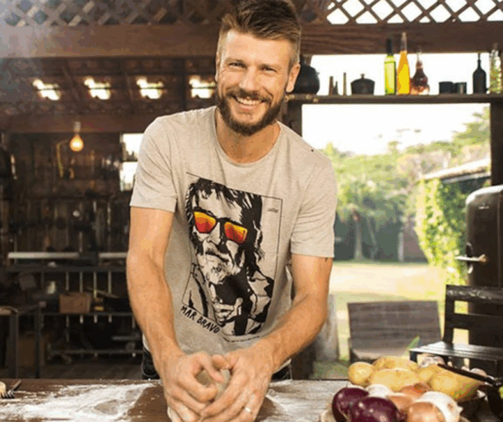 Rodrigo Hilbert diz que quase não tem mais amigos homens e explica mudança