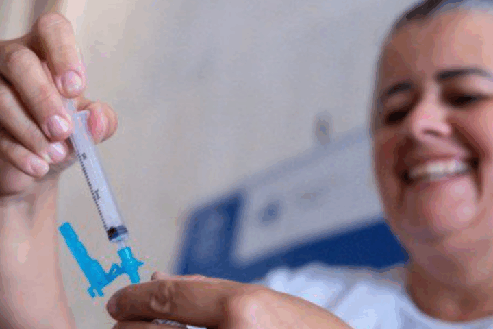 Entenda como vai funcionar a primeira vacina 100% brasileira contra a dengue