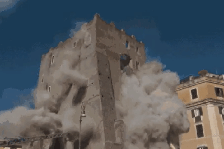 Torre medieval desaba parcialmente em Roma