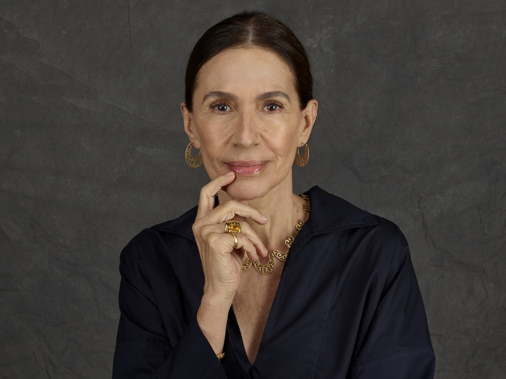 Flora Gil estrela retrospectiva da joalheira Junia Machado no Fasano Salvador