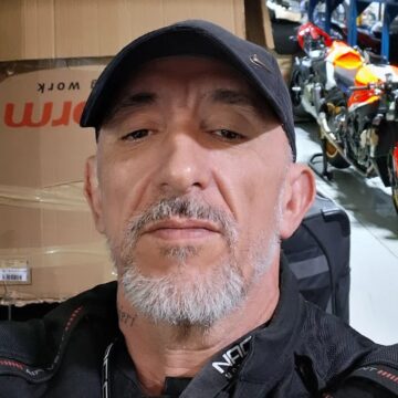 Criador da série “Tremembé” rebate Cristian Cravinhos e expõe prova de romance gay; confira