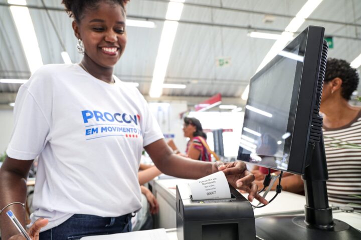 Estação de Metrô da Lapa recebe atendimento do Procon; veja serviços