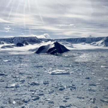 Geleira na Antártida perde 8 km de gelo em dois meses; entenda os impactos