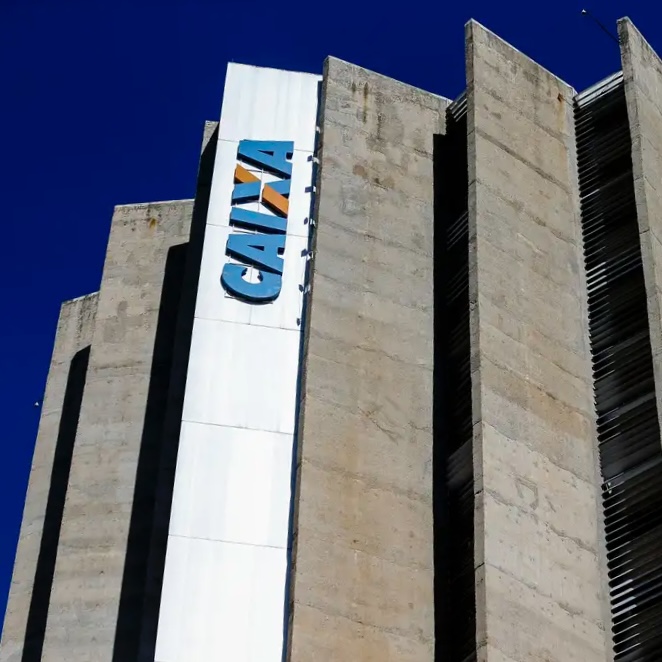 Caixa Econômica Federal abre concurso com salários de até R$ 14,9 mil para nível superior