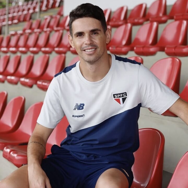 Após mal súbito, meia Oscar pode deixar futebol por problema no coração