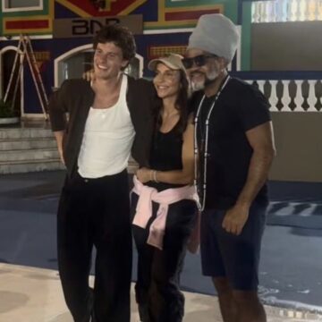 Shawn Mendes visita Candyall Guetho Square ao lado de Ivete Sangalo e Carlinhos Brown